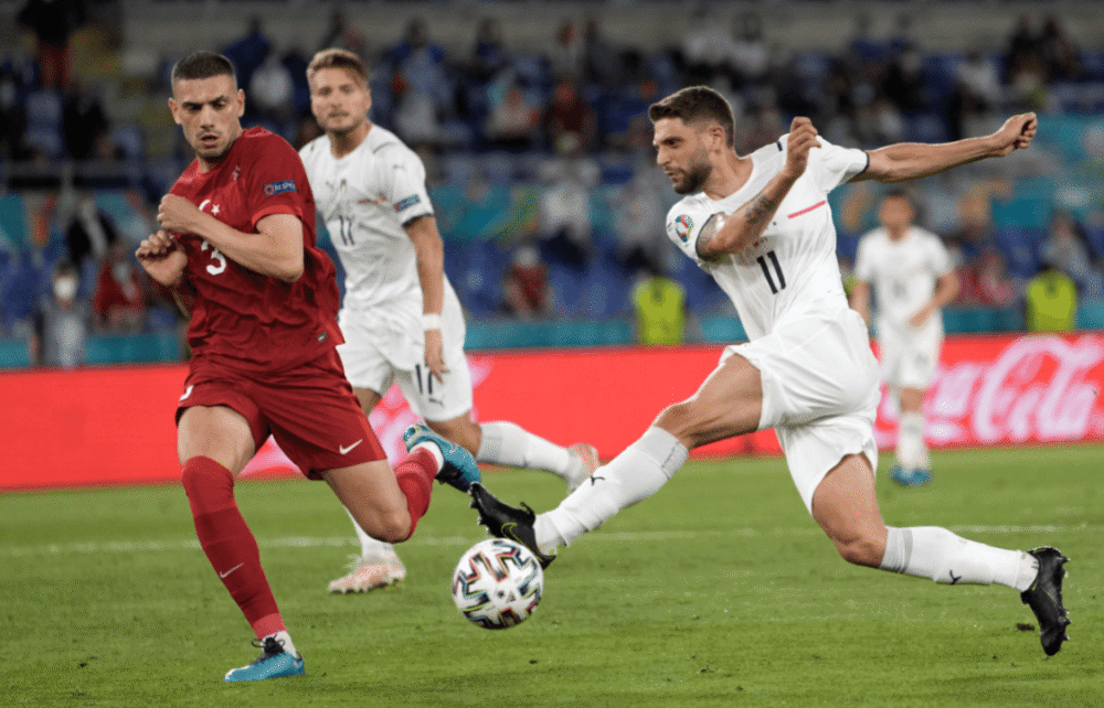  接力赛加油稿3050字 