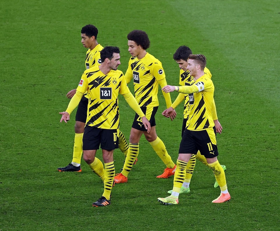 关于德甲国际比赛日再迎强敌，达拉斯独行侠内部沟通，主帅态度——话题不断，轮换策略成焦点的信息