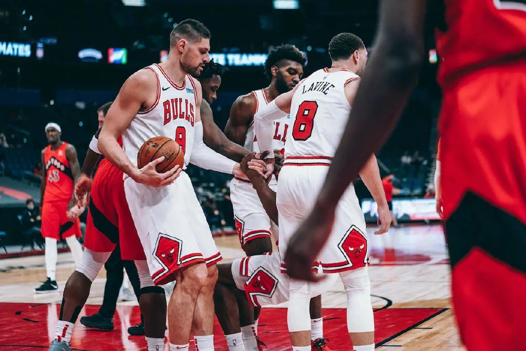 关于今晚芝加哥公牛备战欧篮联，复出首秀细节曝光，引发热议，赛程密集仍需轮换的信息