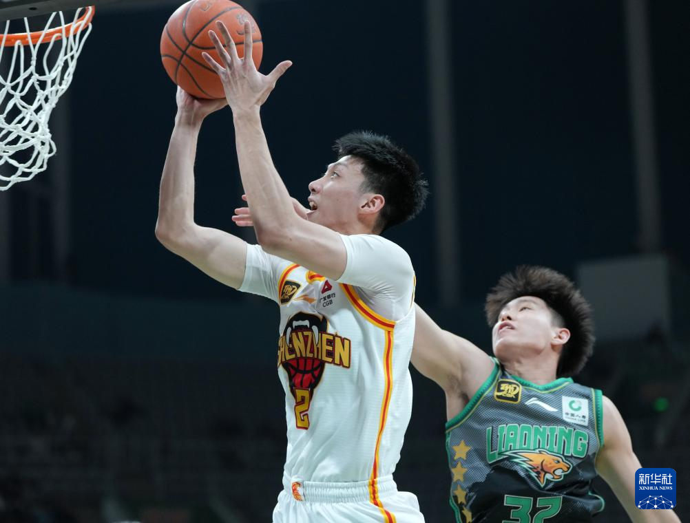 CBA常规赛集结日再迎强敌；辽宁本钢再遭质疑；主帅态度：赛场秩序良好；更衣室氛围转暖的简单介绍