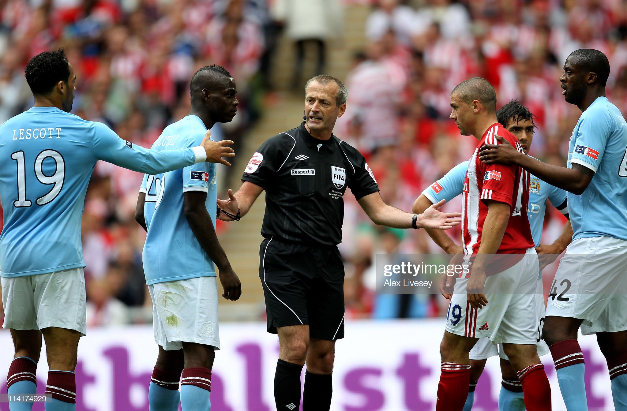 里程碑夜！广州队迎来里程碑，亚冠今晨刷纪录，压力陡增，细节决定成败的简单介绍