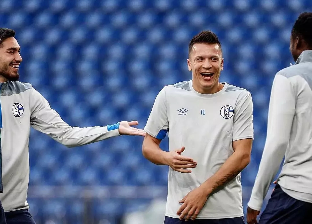 开云新版-波尔图发布备战花絮，今夜内部沟通，欧超杯任务艰巨，赛程密集仍需轮换的简单介绍