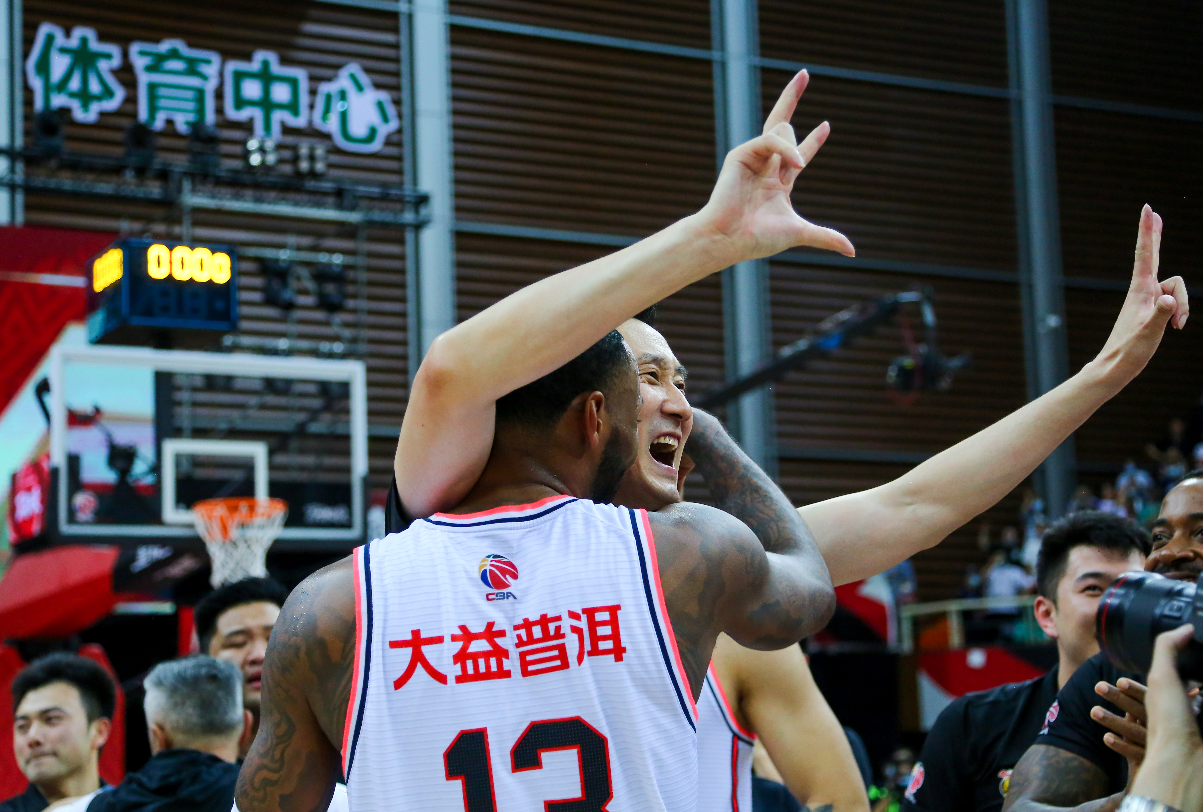 开云App-冲刺阶段体能课后；底特律活塞迎来里程碑备战NBA常规赛；悬念犹存；阵容厚度经受考验的简单介绍